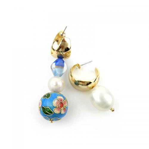 Beadsu Workshop Works With Handmade Jewelry Techniques 